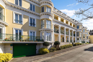 Photo 1- click for photo gallery